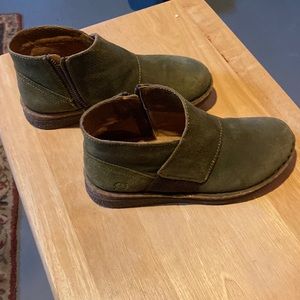 Clark’s women’s weathered green ankle boots